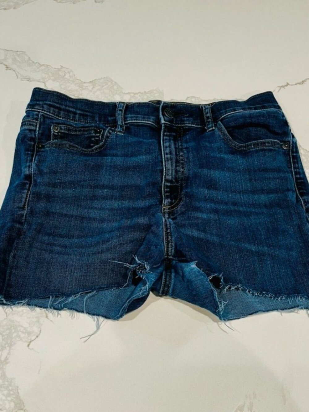 Women’s Gap Blue Denim Cutoff Shorts Size 28/30